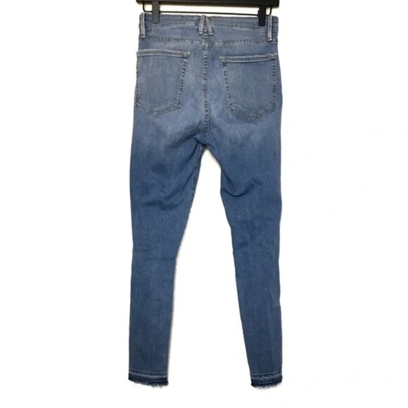 Good American Good Legs Distressed Released Hem Jeans - Picture 6 of 9
